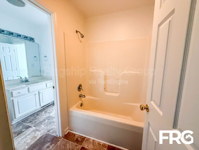 Building Photo - 4270 Williamsbrook Ln