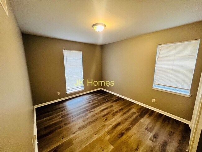 Building Photo - Newly Renovated Home For Rent!