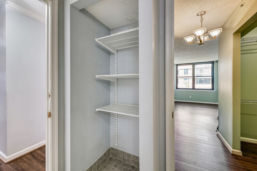 Building Photo - 1200 Braddock Pl