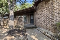 Building Photo - 104 Summit Cove