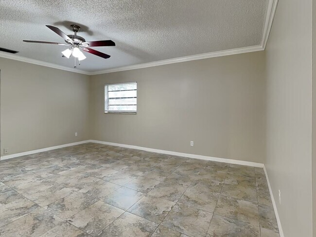 Building Photo - 37 W Rubber Tree Dr