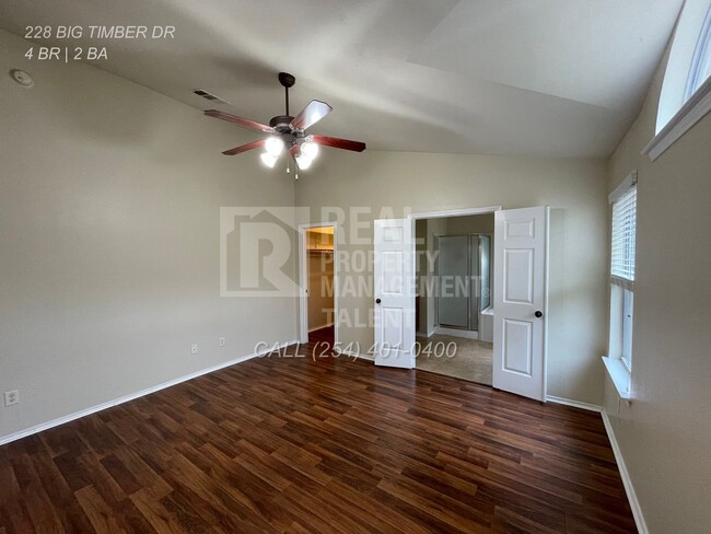 Building Photo - 4 Bedroom, 2 Bathroom Home for Rent in Tem...