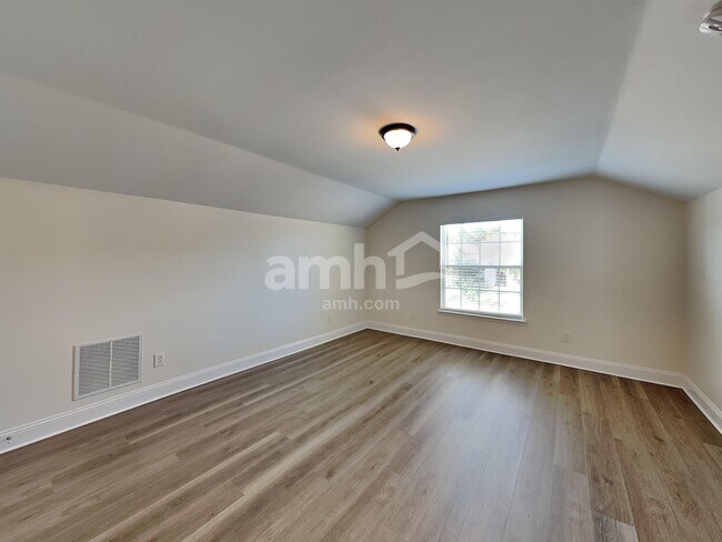 Building Photo - 2525 Stapleford Ln