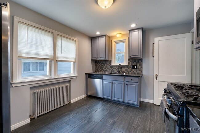 Building Photo - 845 Cleveland Dr