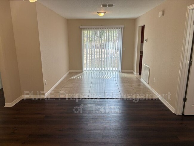 Building Photo - 7128 SE 124th Ln