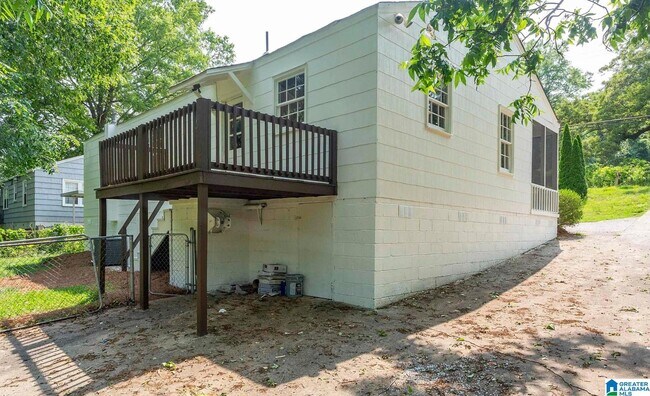 Building Photo - 921 5 Mile Rd