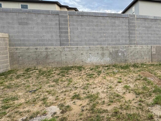 Building Photo - 1717 Fresnillo Dr