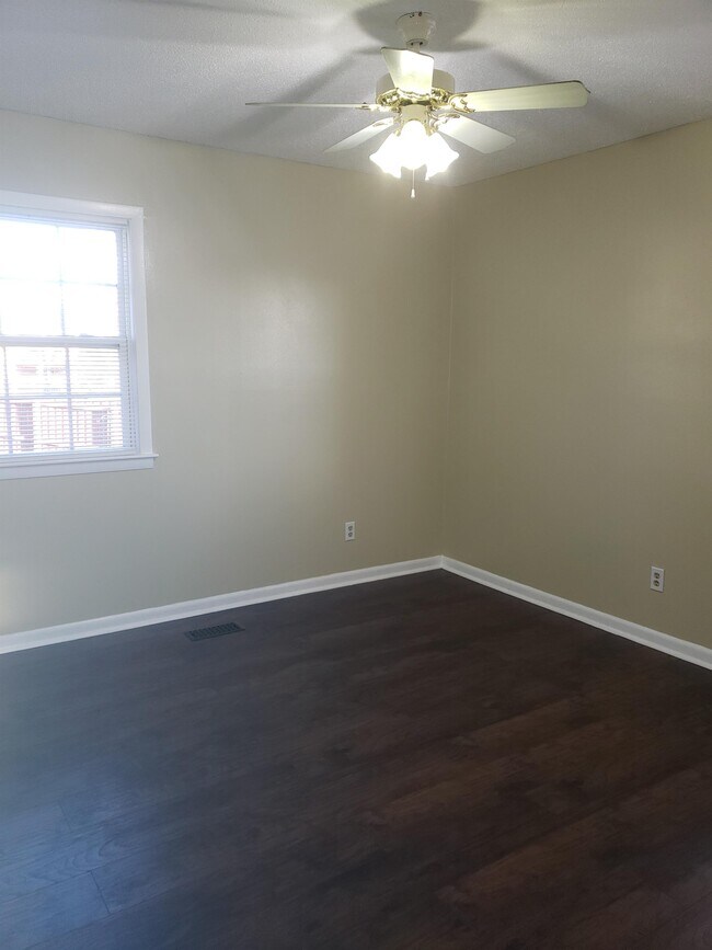 Building Photo - 5408 Silver Pine Ct