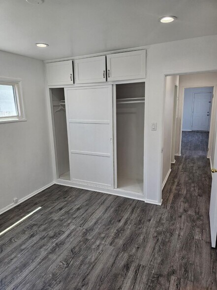Building Photo - 6810 S Van Ness Ave