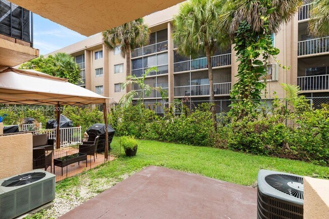 Building Photo - 6854 NW 173rd Dr