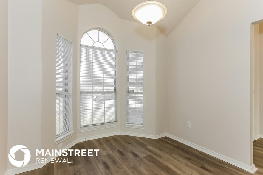 Building Photo - 1532 Linda Ln