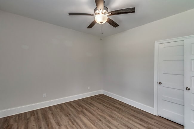 Building Photo - 867 Long Leaf Cir