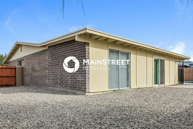 Building Photo - 4 Bedroom Pet-Friendly Home in Tucson, AZ with Main Street Renewal