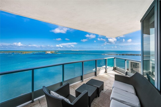 Building Photo - 1331 Brickell Bay Dr