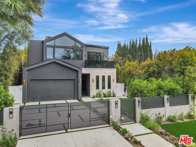 Building Photo - 15602 Morrison St