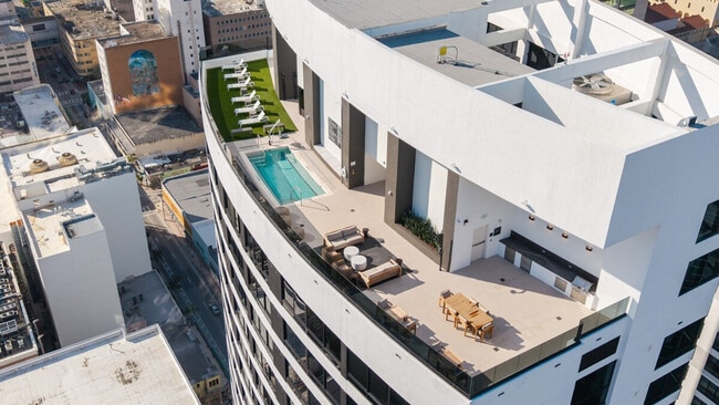 Building Photo - 20 NW 2nd St