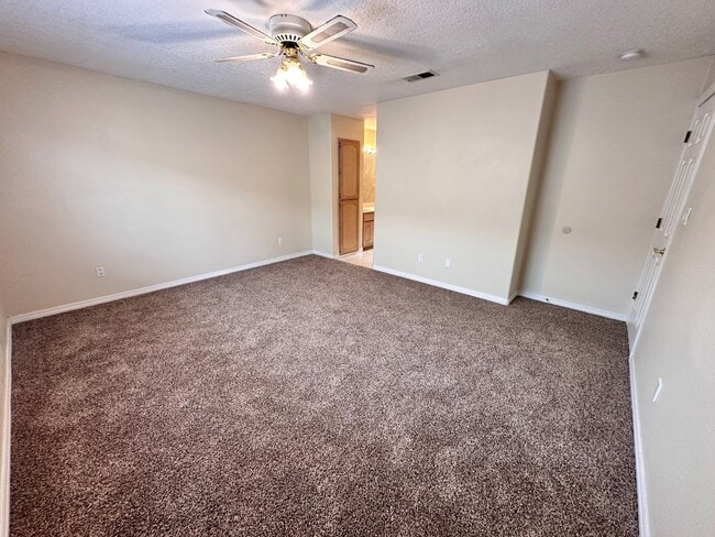 Building Photo - 6535 Tierra Prieta Ave NW