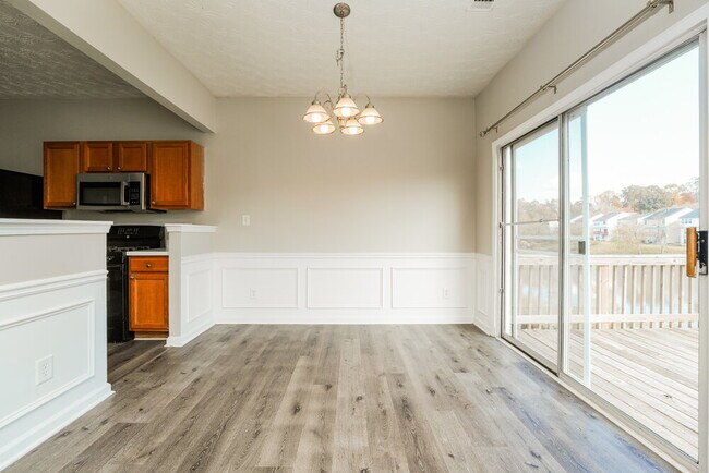 Building Photo - 411 Pondweed Dr