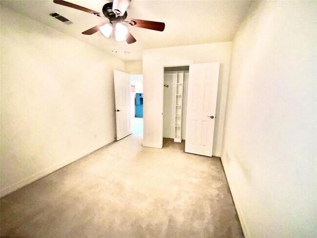 Building Photo - 614 Killarney