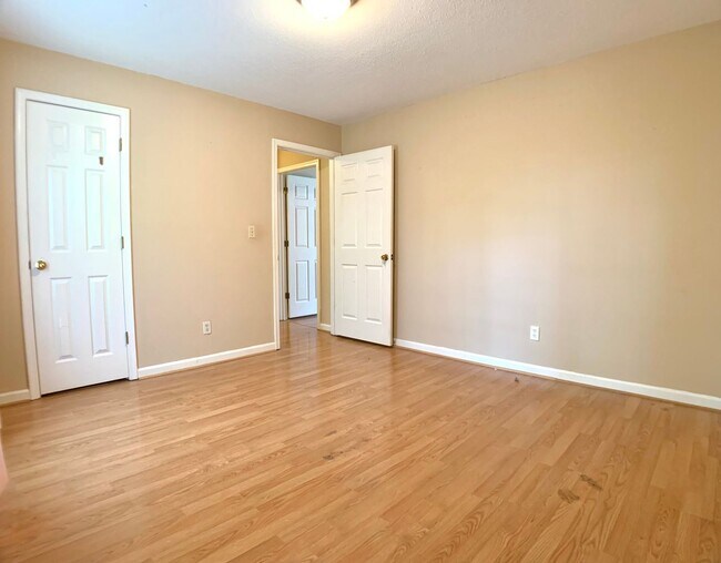 Building Photo - 763 Princeton Cir