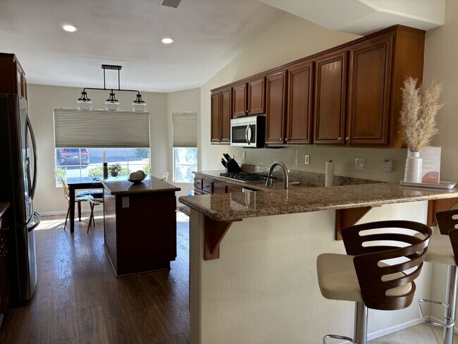 Building Photo - Furnished or Not! Gated, 3 Bedrooms, pool/spa