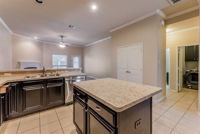 Building Photo - 1229 Lone Pine Dr