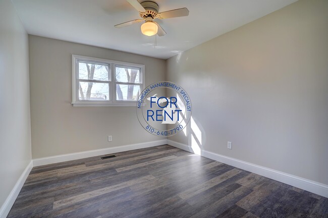 Building Photo - 5093 Spinning Wheel Dr