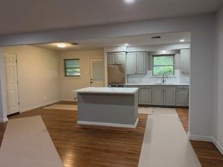 Building Photo - 2615 Southwood Dr