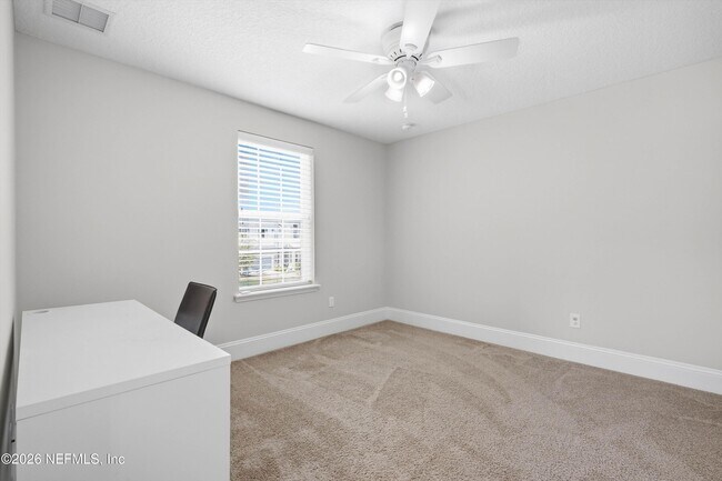 Building Photo - 80 Lazy Crest Dr