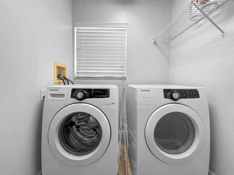 Building Photo - 12514 Sophiamarie Loop