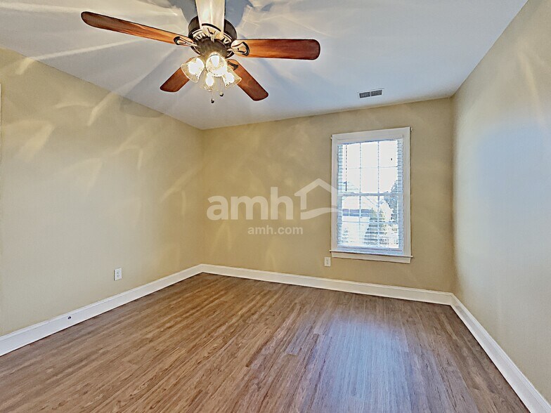 Building Photo - 2710 Marilyn Ct