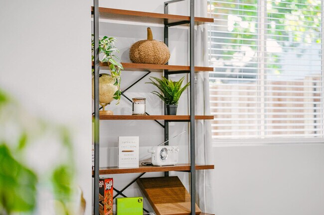 Building Photo - 3202 NW Division St