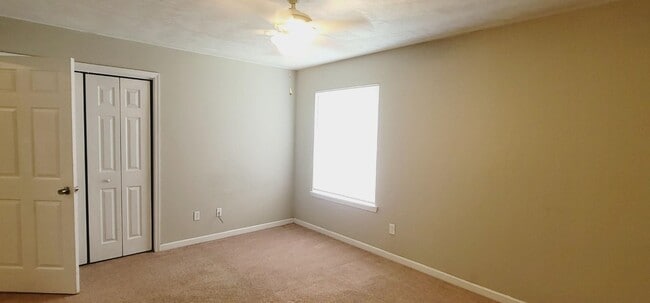 Building Photo - 1870 Nena Hills Dr