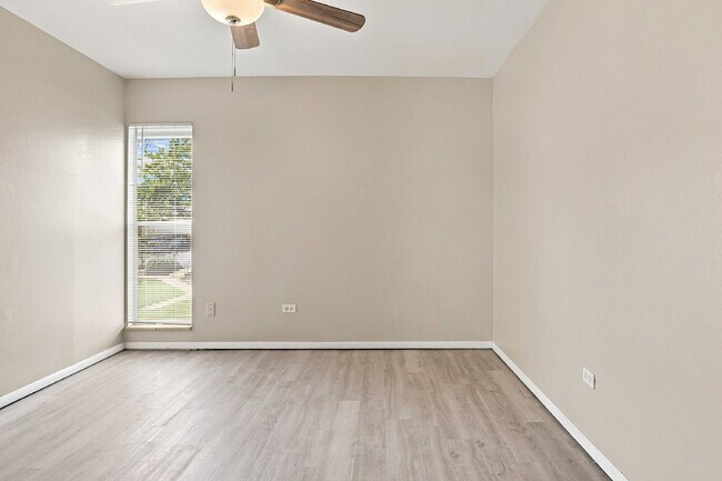 Building Photo - $1,645.95 with Half Off The First Month's Rent, 2 Beds - 1 Bath, Condo in Denver with Central A/C!