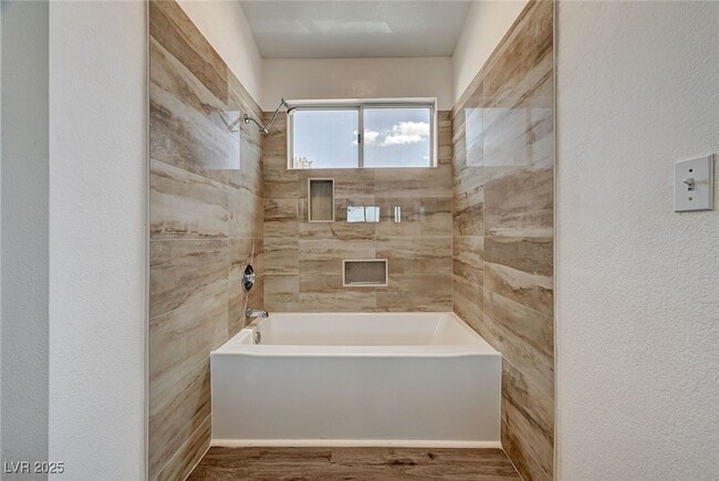 Building Photo - 8213 Mt Brodie Cir