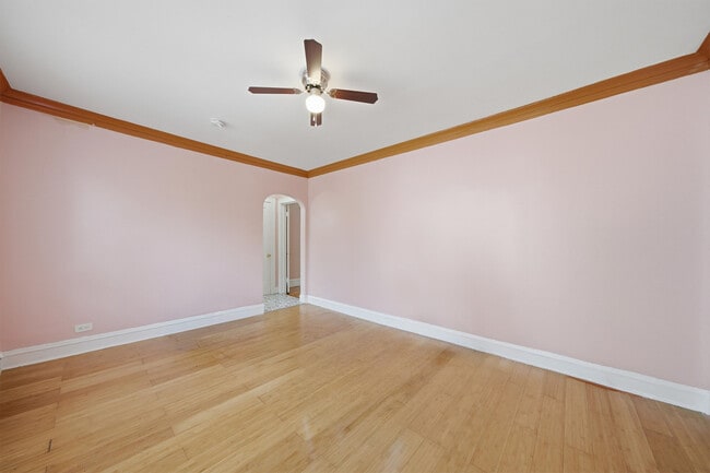 Building Photo - 6316 N Artesian Ave