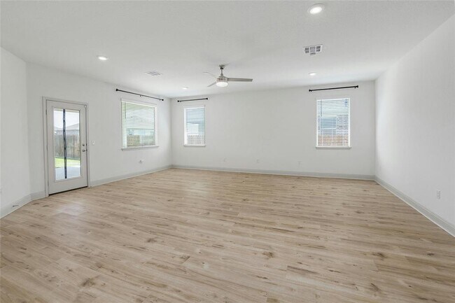 Building Photo - 16808 Ponte Cv