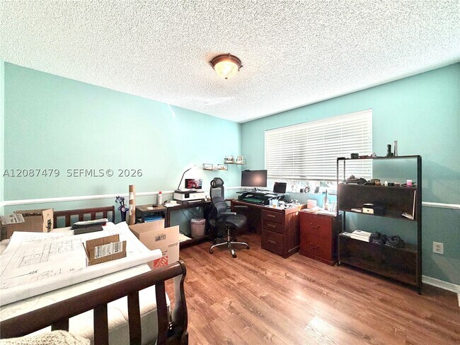 Building Photo - 4631 SW 154th Ct