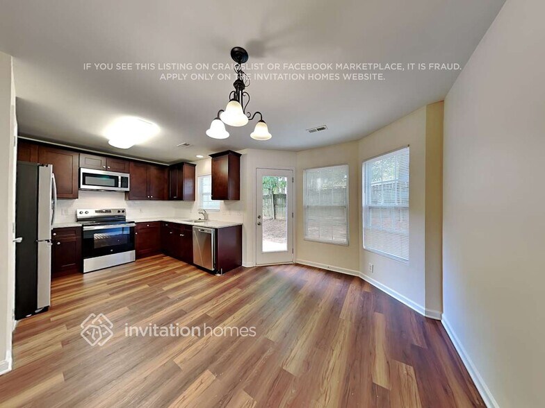 Building Photo - 3750 Burtons Barn St