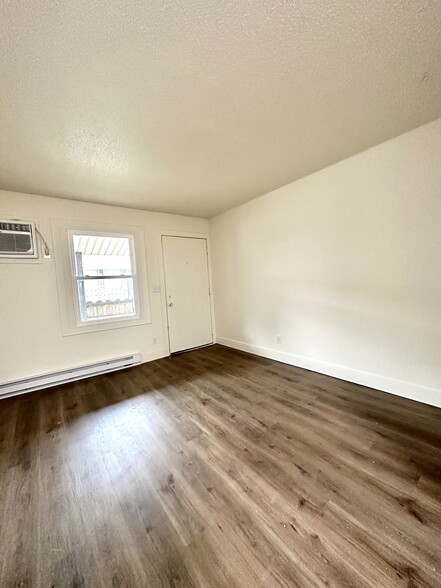 Building Photo - Rally Apartments