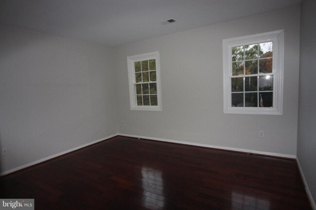 Building Photo - 6463 Honey Tree Ct