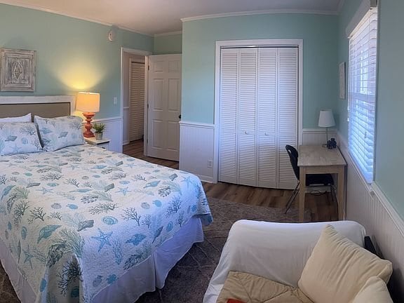 Building Photo - 233 Jeb Stuart Dr