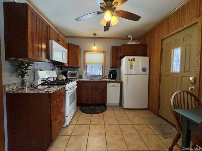 Building Photo - 19 Schultz Ln