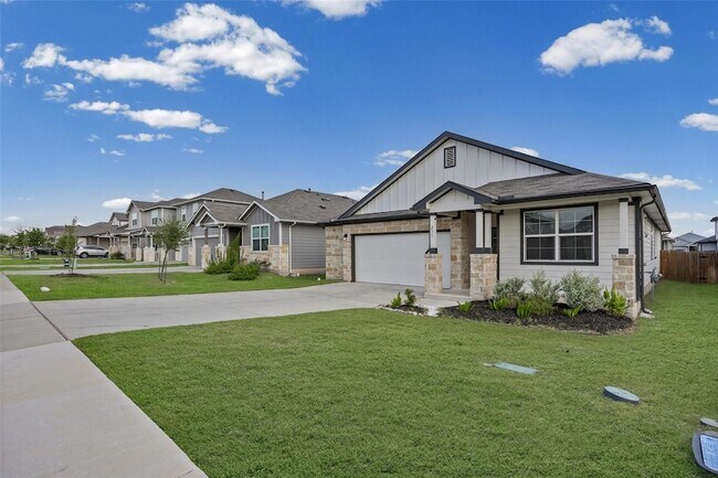 Building Photo - 231 Lavaca River Ln