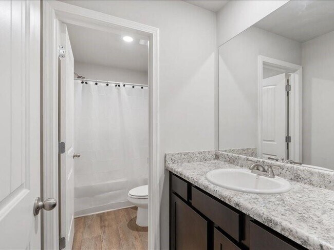 Building Photo - 174 Goodall Woods Dr