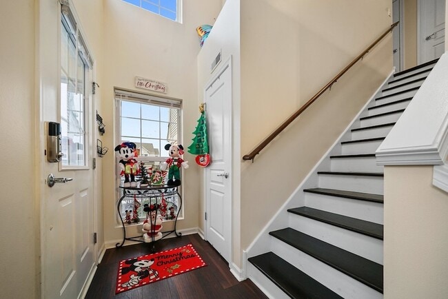 Building Photo - 650 Hawley Dr