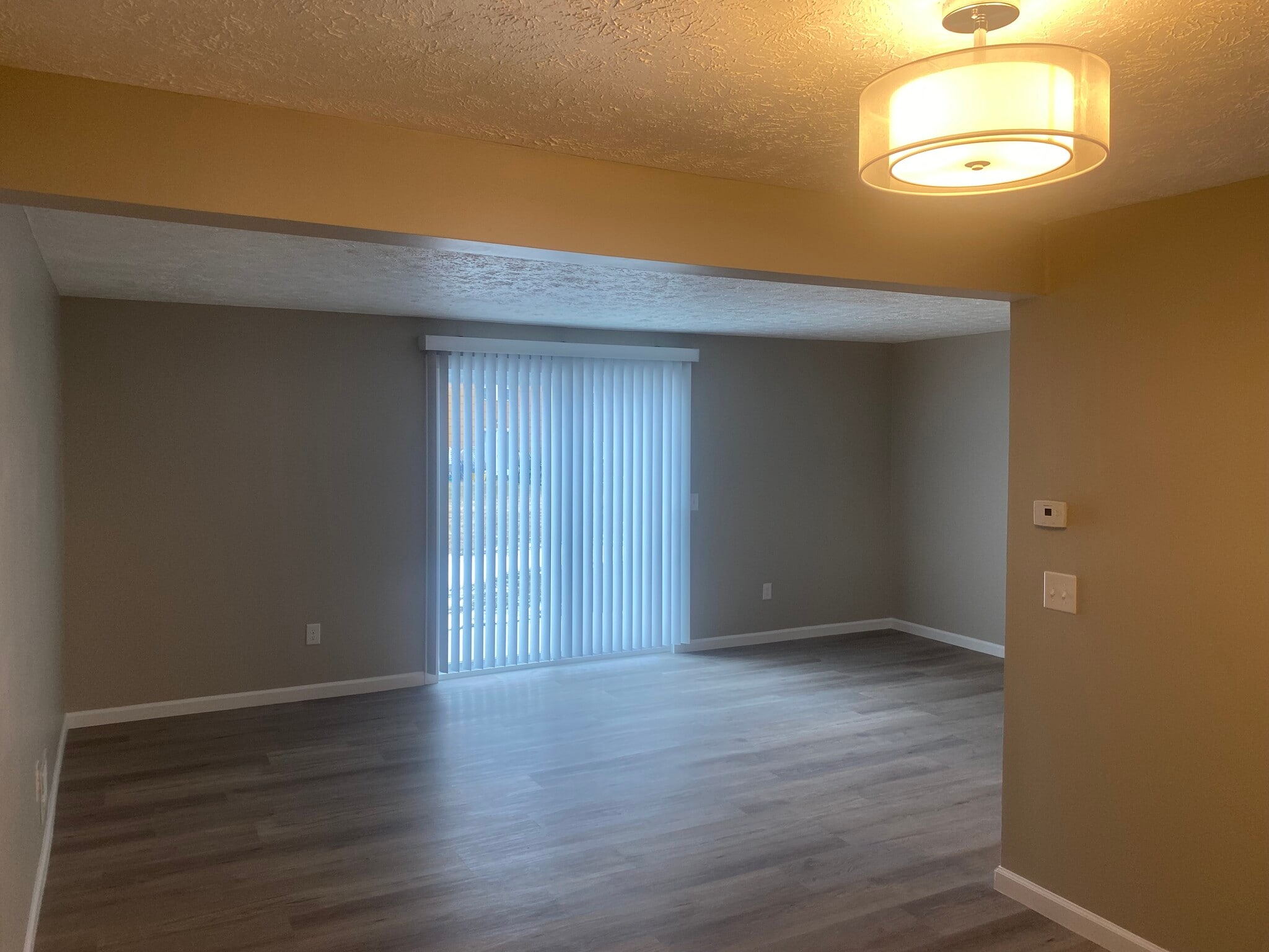 Building Photo - 74 Willowick Dr