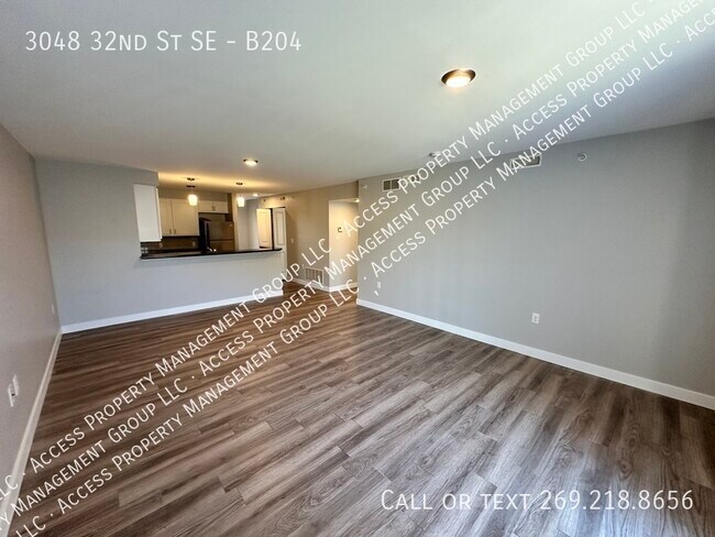 Building Photo - Great SE Side area close to 28th St and Be...