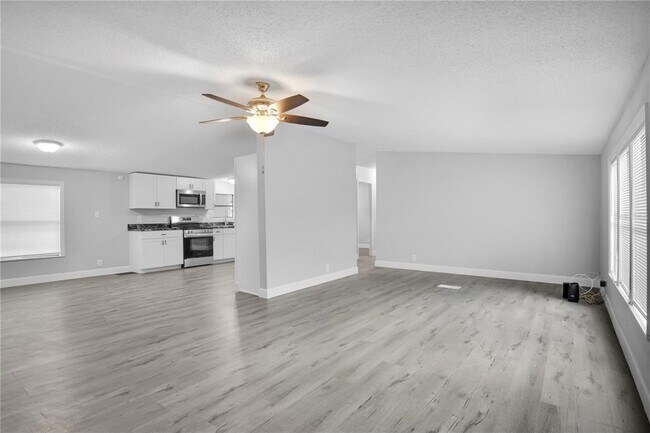 Building Photo - 10526 Bay Hills Cir