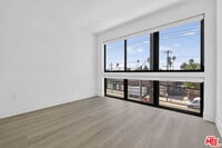 Building Photo - 1808 Lincoln Blvd